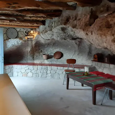 Giourgas Milos Island 度假居